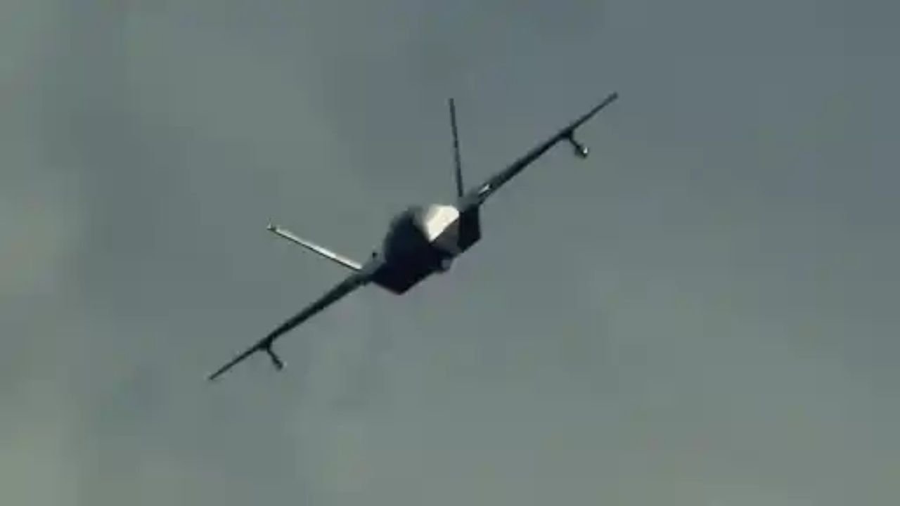 KIZILELMA’dan tarihi başarı! GÖKDOĞAN füzesiyle uçtu, MURAD radarıyla gördü 5