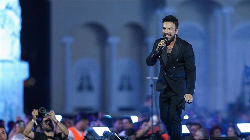 Tarkan'ın İstanbul konseri biletleri satışa çıktı! Site çöktü! Fiyatlar ise dudak uçuklatıyor 1
