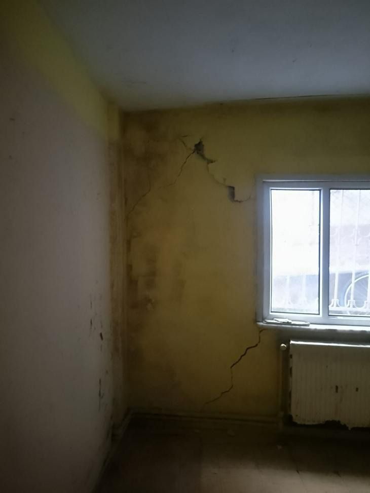Beykoz'da korkunç görüntü İki binada aniden çatlaklar oluştu! Mahalle tahliye edildi 5