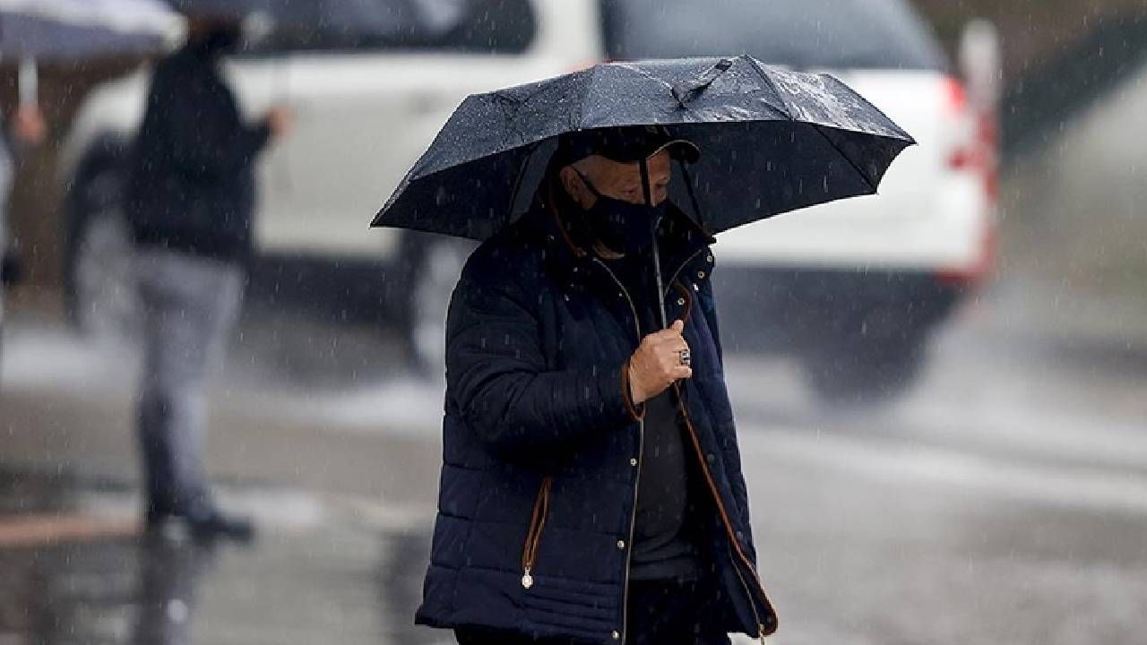 Türkiye haftaya sağanakla başladı: Meteoroloji'den kuvvetli yağış uyarısı 3