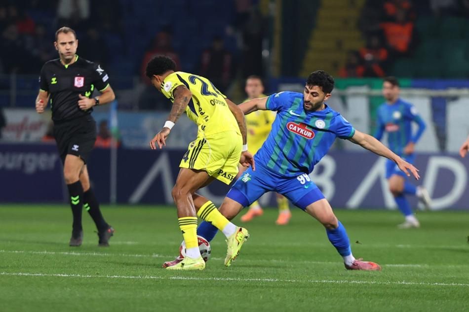 Çaykur Rizespor - Fenerbahçe maçındaki hakem hatasını canlı yayında açıkladılar! Maçın kaderini değiştiren karar 2