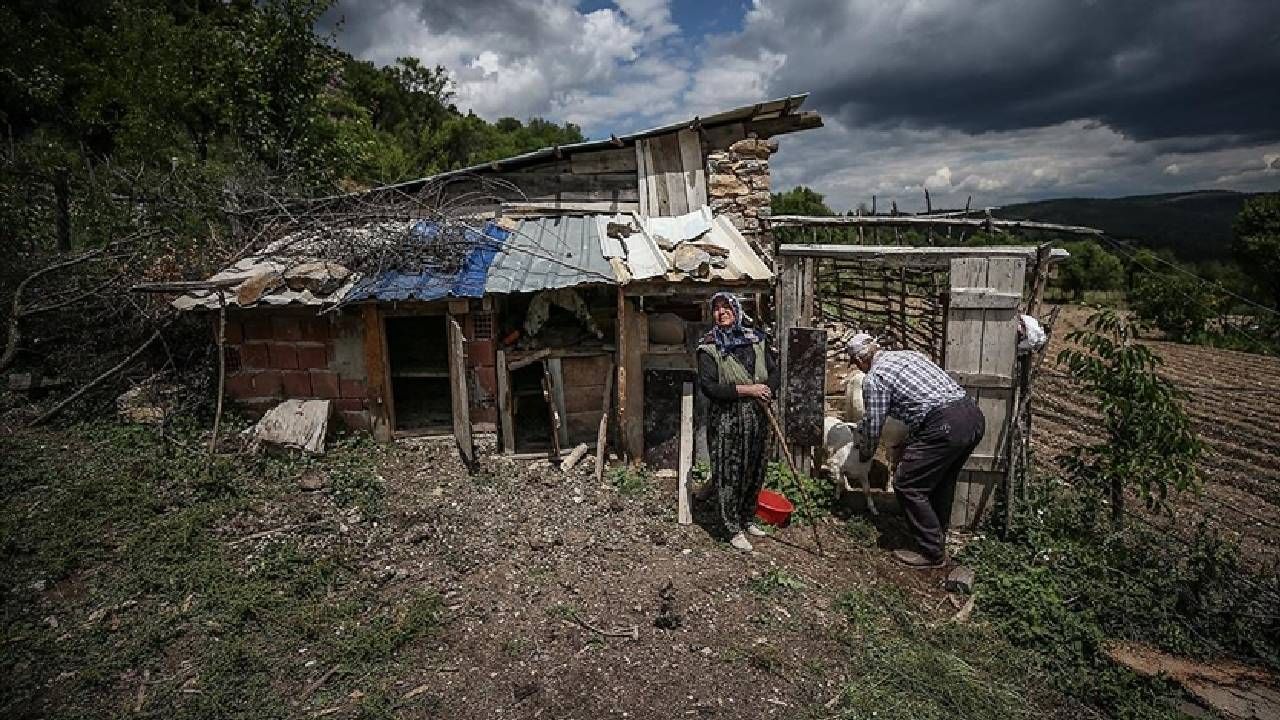 Sadece 4 kişi kaldı! Bursa’nın 450 yıllık sırrı: Tarihi köyde hayat sona mı geliyor? 3