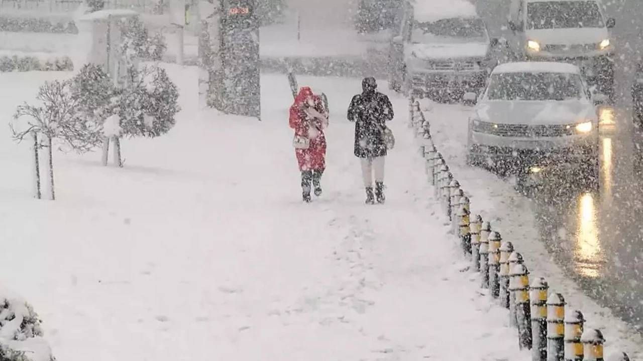 İstanbul bembeyaz olacak! Meteorolojiden kritik uyarı geldi: Kar takvimi açıklandı 5