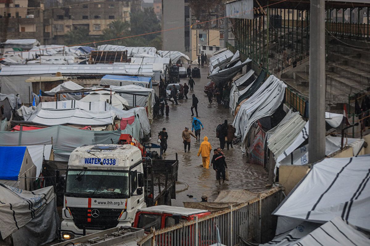 Gazze'de felaket! Şiddetli yağış Filistinlilerin çadırlarını sular altında bıraktı 5