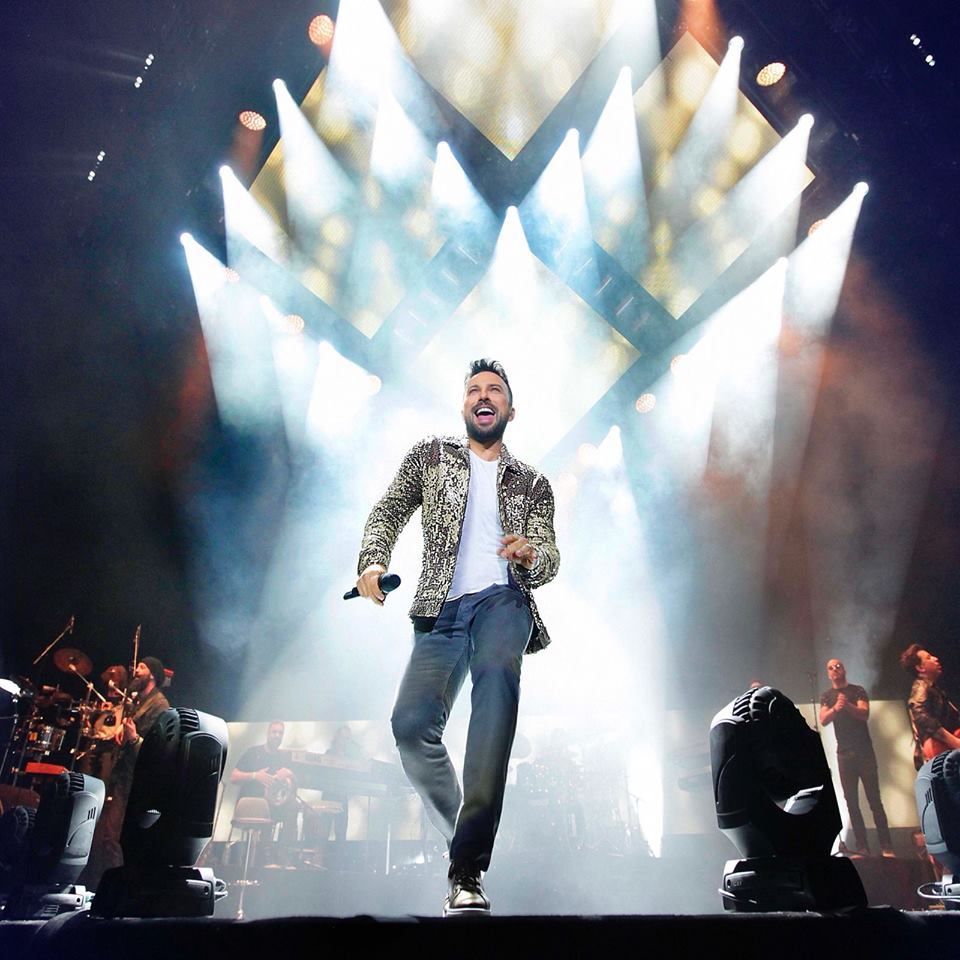 Tarkan, kulis istekleriyle mütevazılığını gözler önüne serdi 4