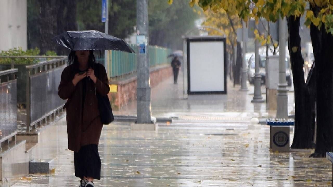 Hava soğuyor, yağış yayılıyor: Türkiye genelinde alarm seviyesi yükseldi 6