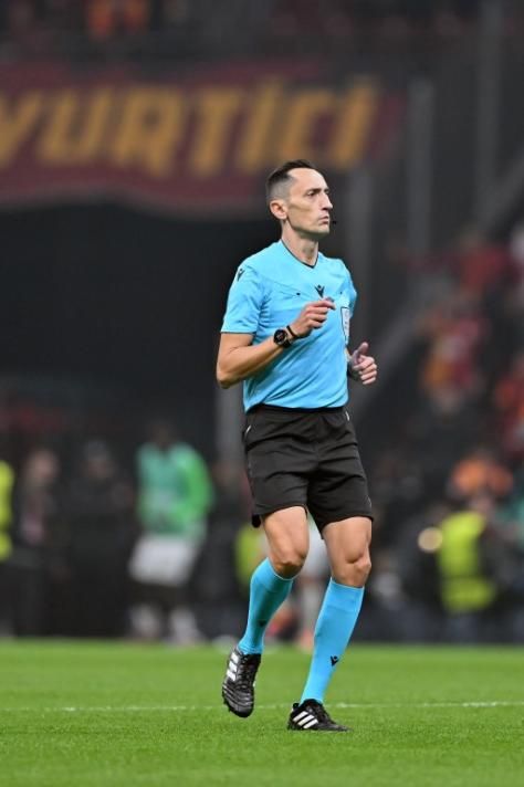 "İspanyol hakemlerin Türk futboluna karşı bir hainliği var! Belki de Atletico maçını düşünerek yaptı" Galatasaray maçı hakemi hakkında şok sözler 2