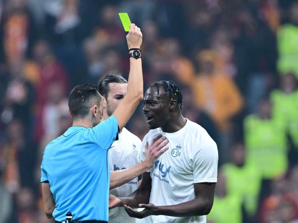 "İspanyol hakemlerin Türk futboluna karşı bir hainliği var! Belki de Atletico maçını düşünerek yaptı" Galatasaray maçı hakemi hakkında şok sözler 4