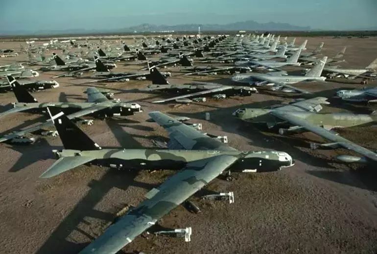 Çölün ortasındaki 35 milyar dolarlık sır! ABD’nin görünmez filosu Tucson’da saklanıyor! Binlerce uçak neden çölde tutuluyor? 1