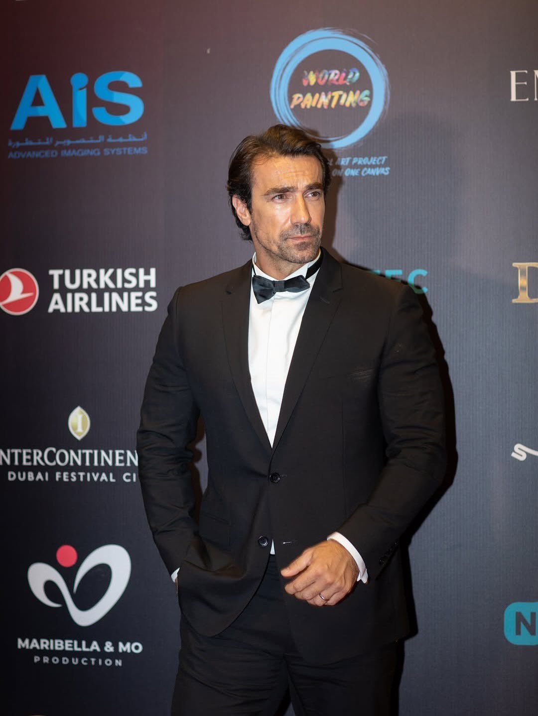İbrahim Çelikkol, Dubai’de düzenlenen DIAFA Ödülleri’nde ''Uluslararası En İyi Erkek Oyuncu'' seçildi 3
