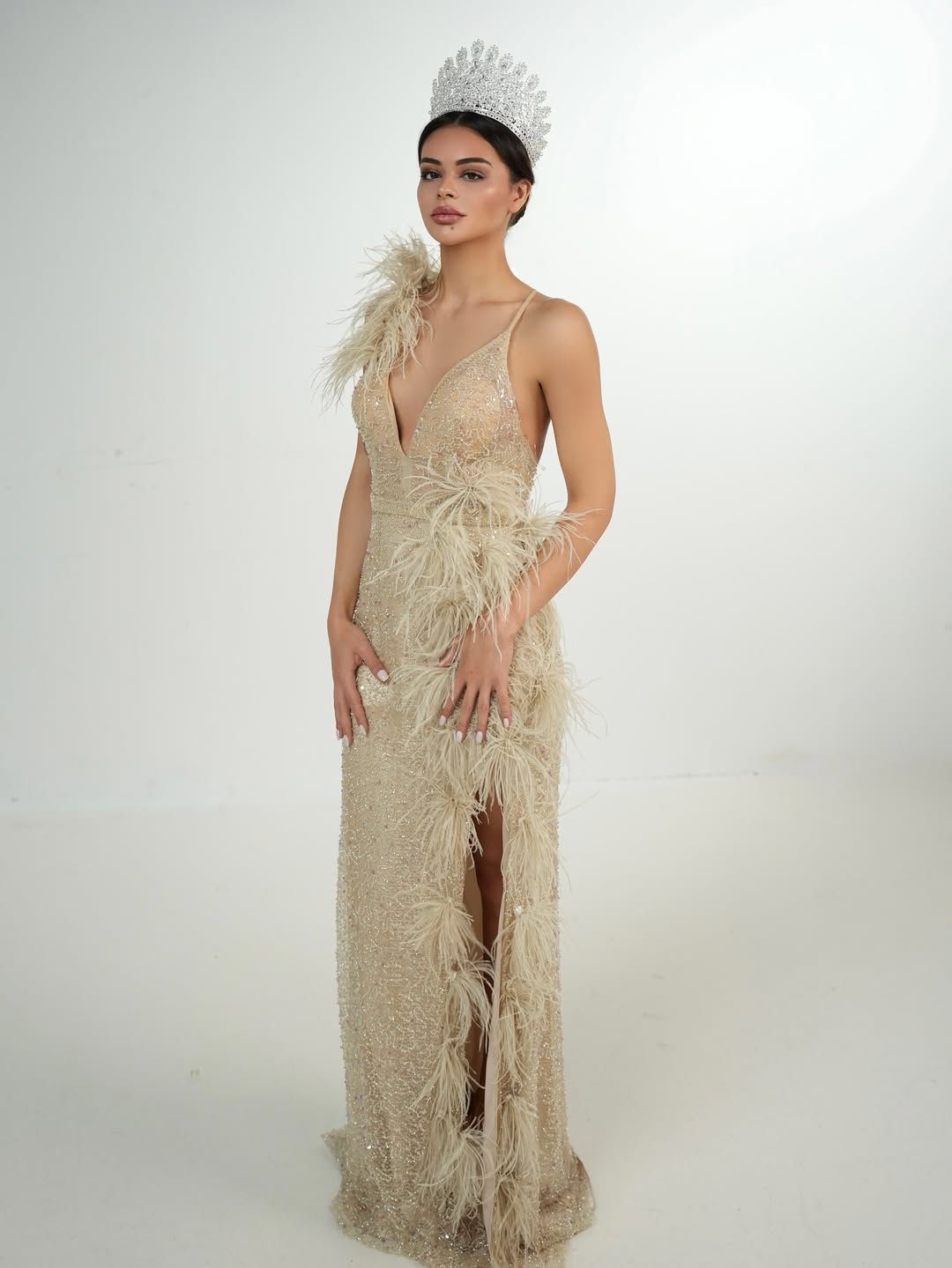 Miss International 2025 sonuçları belli oldu! Kolombiyalı güzel Catalina Duque tacı giymeye hak kazandı! Türkiye temsilcisi Ayşe Sena Şeref, dereceye giremedi 4