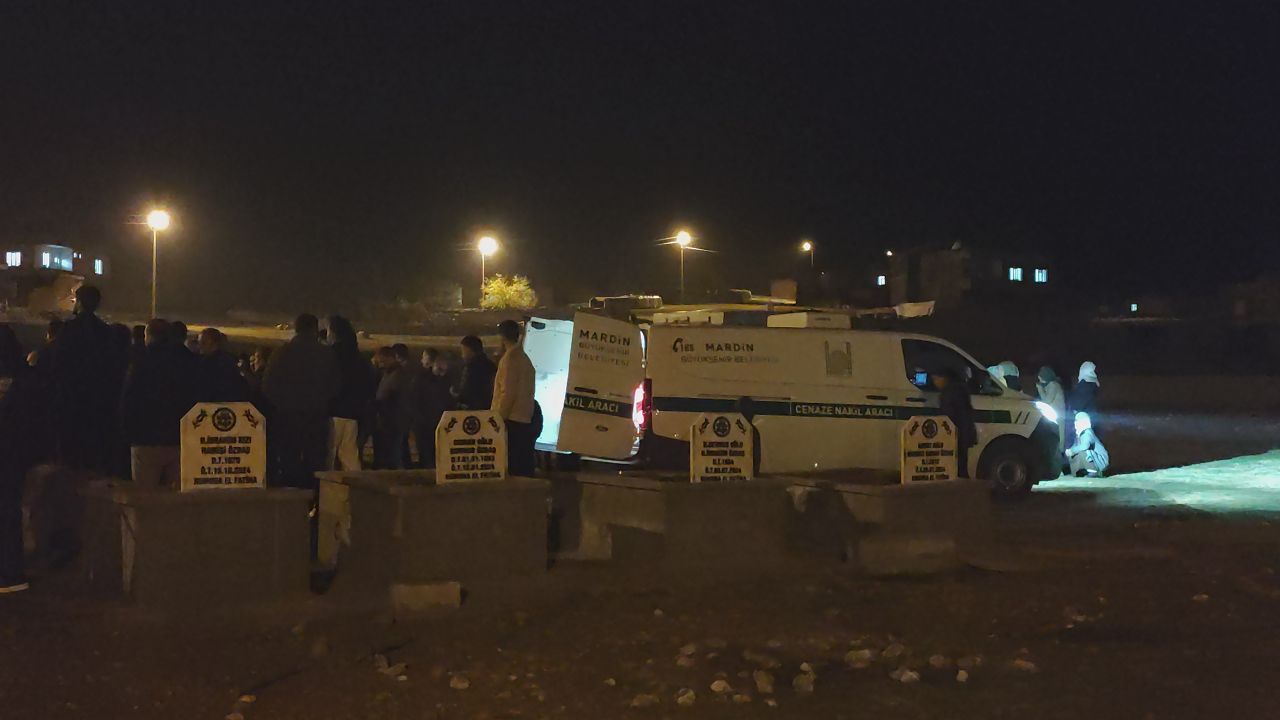 Mardin'de 3 kişilik aile katledildi: Tutuklanan komşunun kan donduran ifadesi ortaya çıktı! ''Eşini ve kızını öldürüp intihar etti'' 4