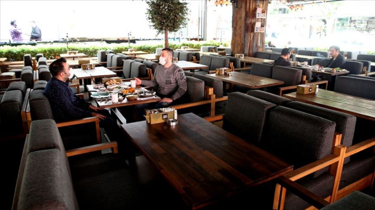 Bakanlık harekete geçti! Kafe ve restoranlarda zorunlu servis ücreti dönemi bitiyor 1