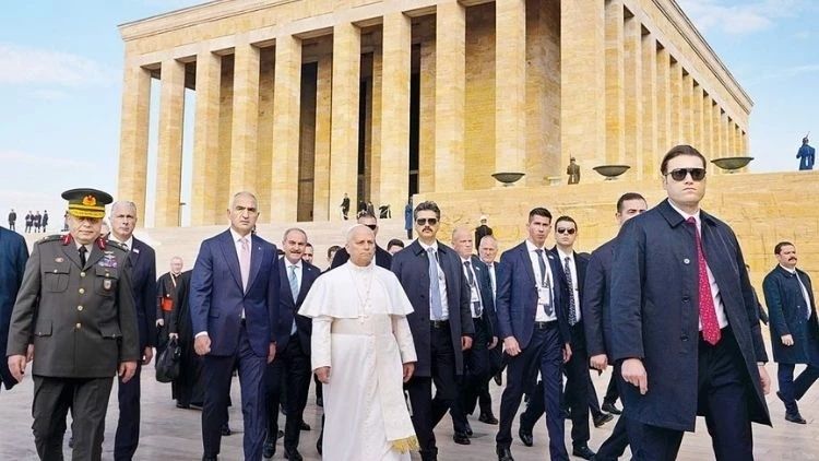 Papa ziyaretiyle ilgili 10 büyük yalan! Kurgulanan senaryolar çöktü: İşte tüm iddialar ve gerçekler 3