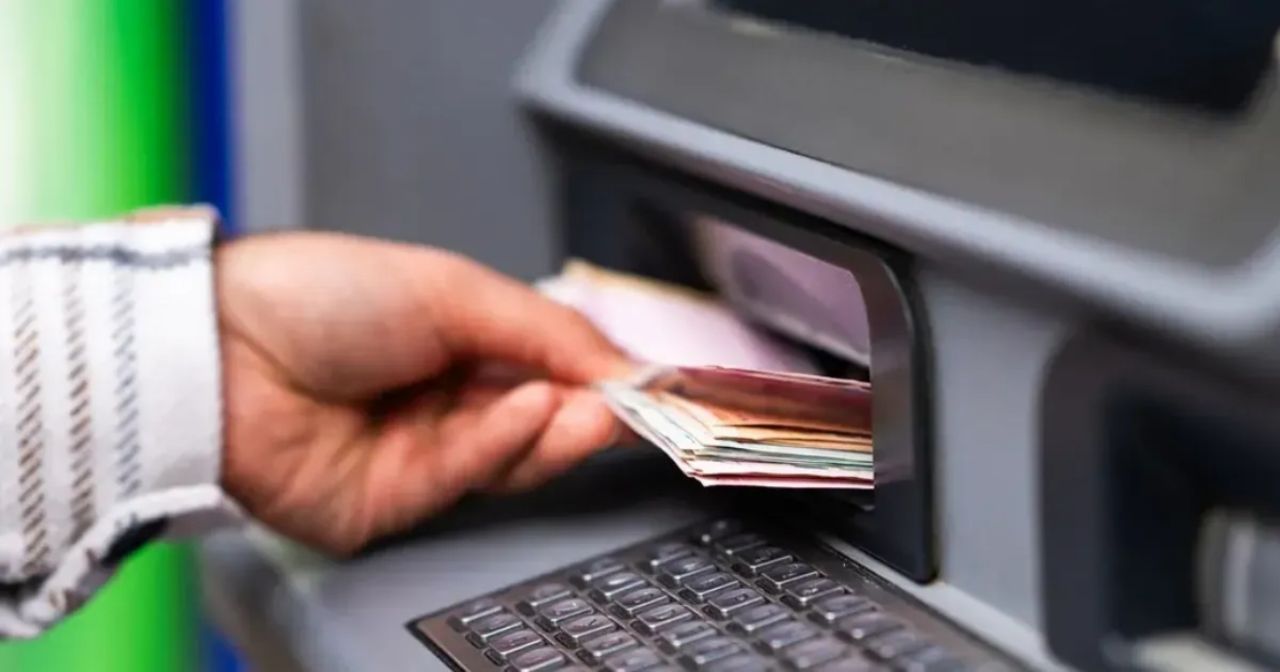 1 Ocak'tan itibaren başlıyor! ATM'ye kartını takan bu yazıyla karşılaşabilir 1