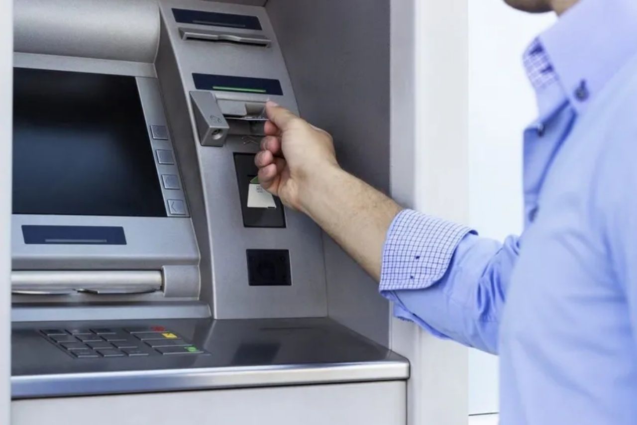 1 Ocak'tan itibaren başlıyor! ATM'ye kartını takan bu yazıyla karşılaşabilir 2