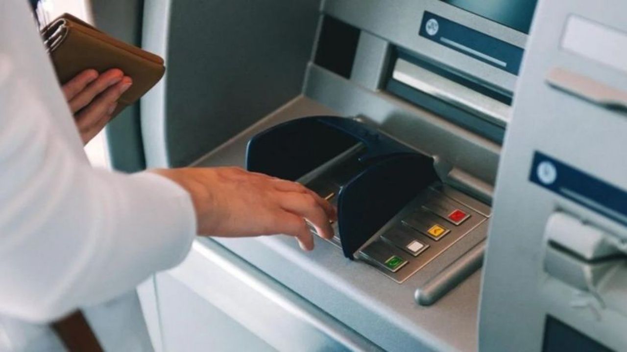 1 Ocak'tan itibaren başlıyor! ATM'ye kartını takan bu yazıyla karşılaşabilir 3