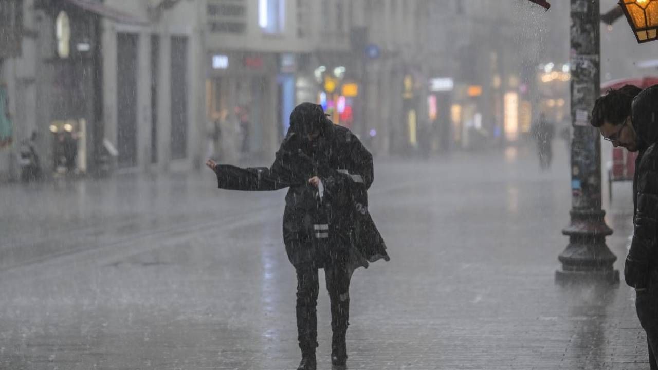 Türkiye soğuyacak! Hava sıcaklığı 4 derece düşüyor: Kar ve sağanak alarmı 1