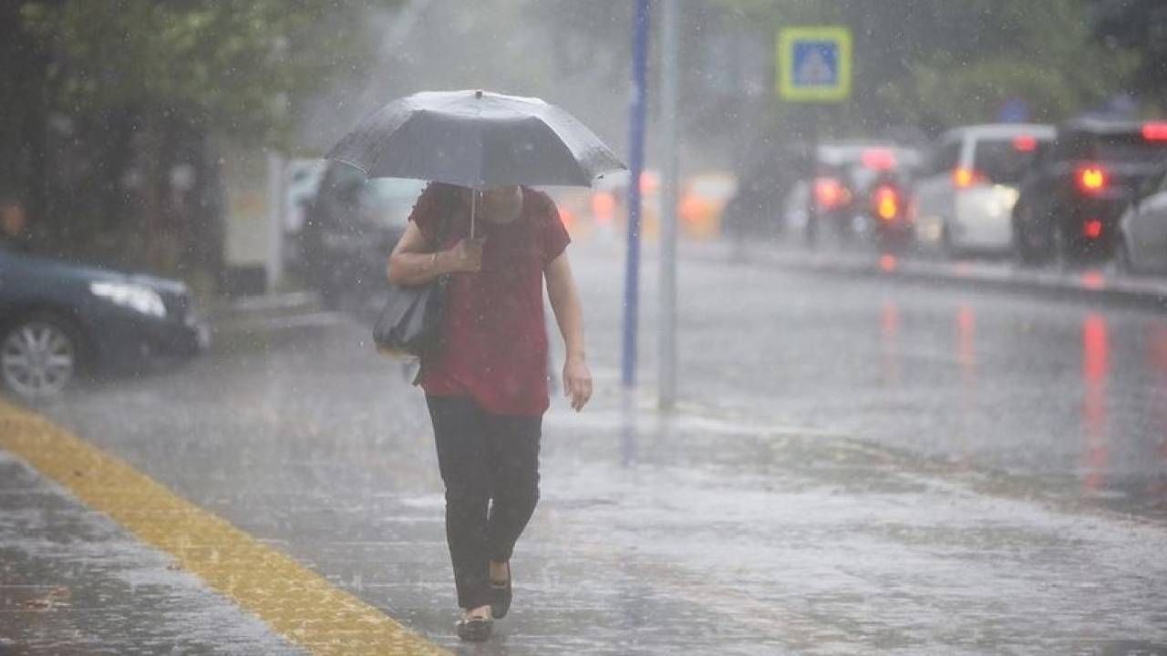 Türkiye soğuyacak! Hava sıcaklığı 4 derece düşüyor: Kar ve sağanak alarmı 2