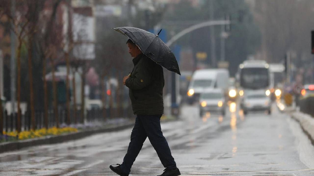 Türkiye soğuyacak! Hava sıcaklığı 4 derece düşüyor: Kar ve sağanak alarmı 5