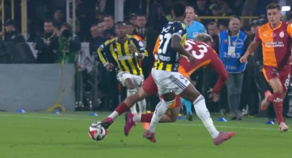 Yasin Kol'dan derbide skandal yönetim! "Galatasaray'ı resmen doğramış! Skriniar atılmalıydı" İşte pozisyon pozisyon yorumlar... 4