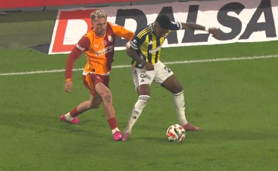 Yasin Kol'dan derbide skandal yönetim! "Galatasaray'ı resmen doğramış! Skriniar atılmalıydı" İşte pozisyon pozisyon yorumlar... 21