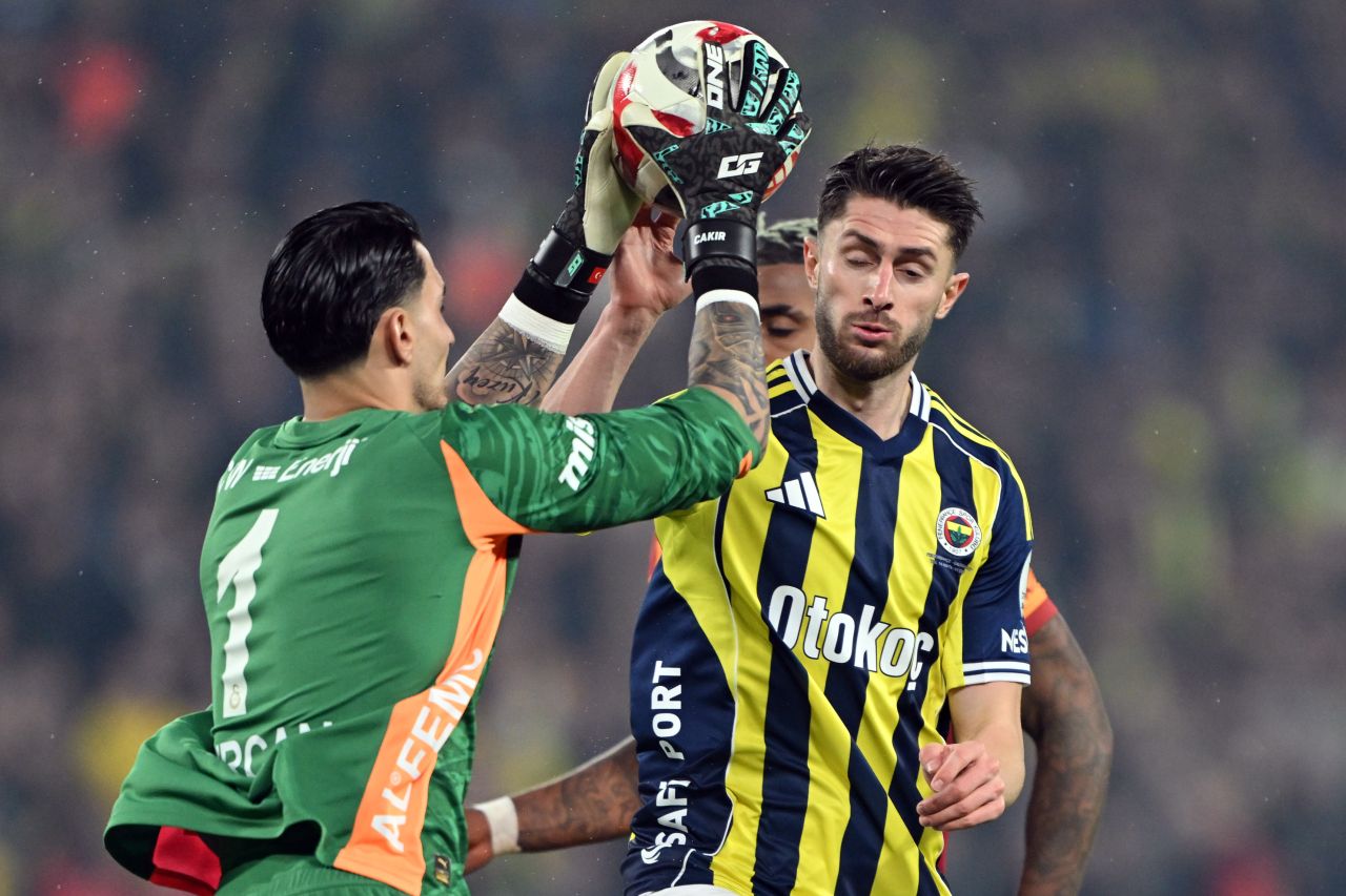 Fenerbahçe - Galatasaray maçına scout akını! İşte yerinde takip edilen yıldız oyuncular 4