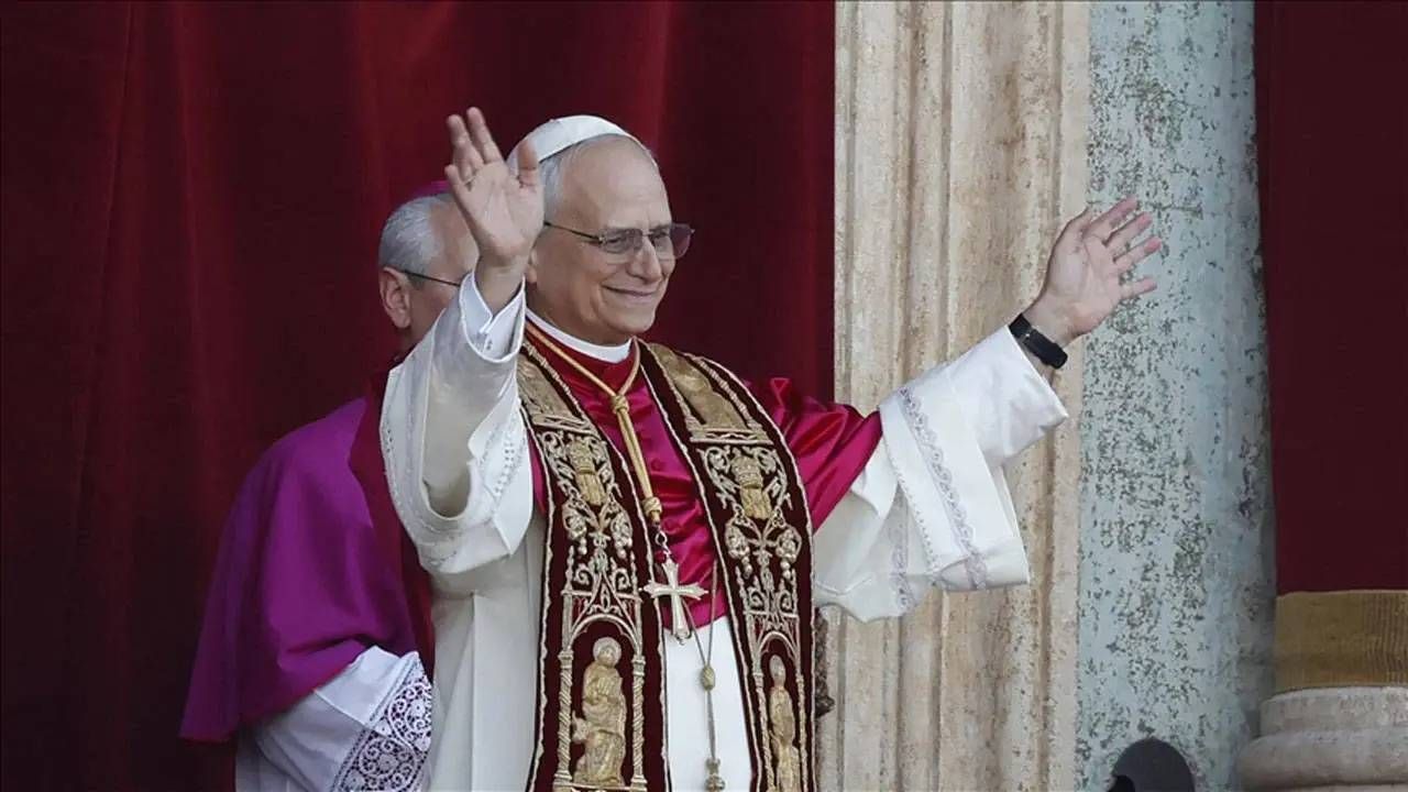 Miras gün yüzüne çıktı! Papa’ya hediye edilen kitapta Osmanlı’nın gizli mimarları: Balyan ailesi 1