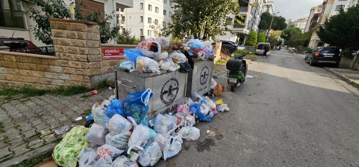 Maltepe’de çöp krizi büyüyor: İşçiler iş bıraktı, sokaklar çöp dağlarıyla kaplandı 5