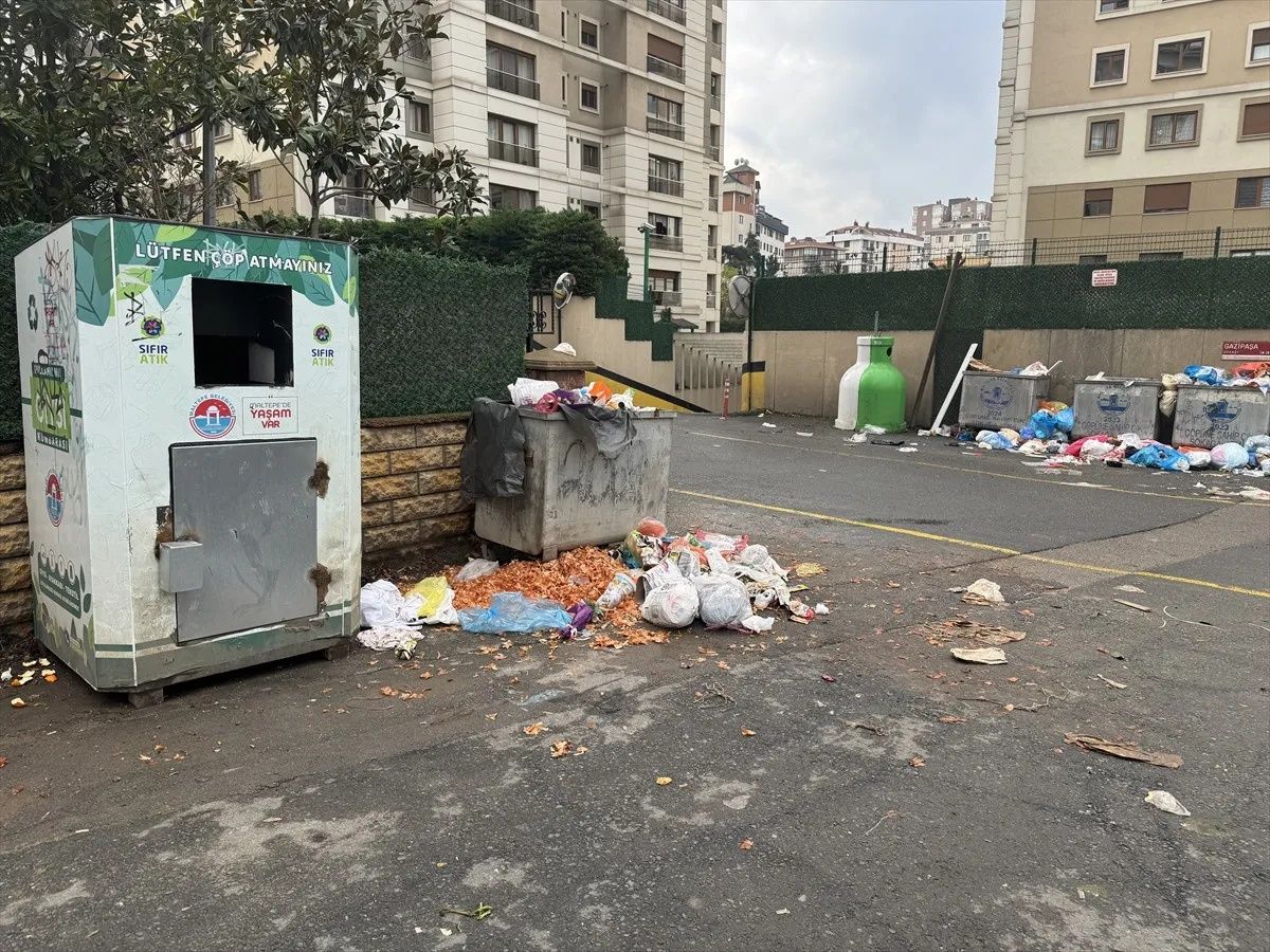Maltepe’de çöp krizi büyüyor: İşçiler iş bıraktı, sokaklar çöp dağlarıyla kaplandı 2