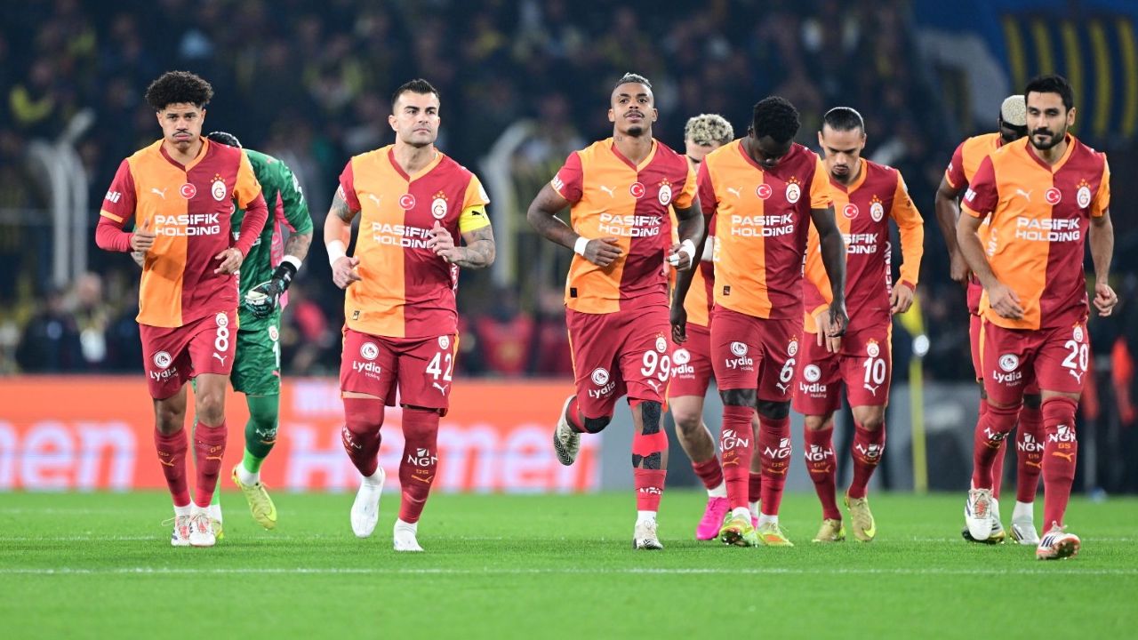 Okan Buruk'un sabrı taştı: Galatasaray'da bir ismin daha bileti kesildi! Kaçırdığı maç oynadığı maça yakın 7