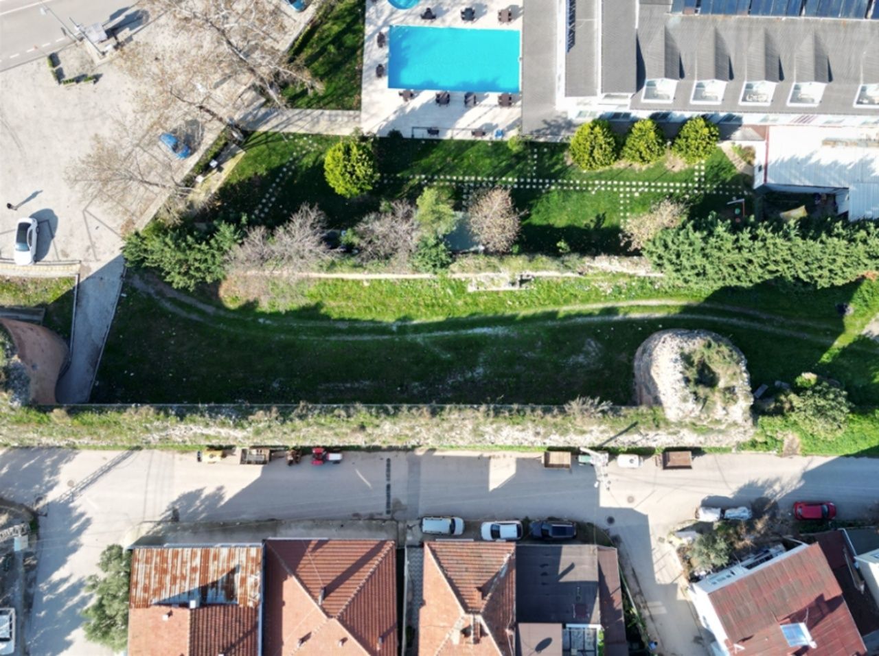 İznik'te Papa rüzgarı! Sur içindeki arsası için rekor fiyat istedi 4