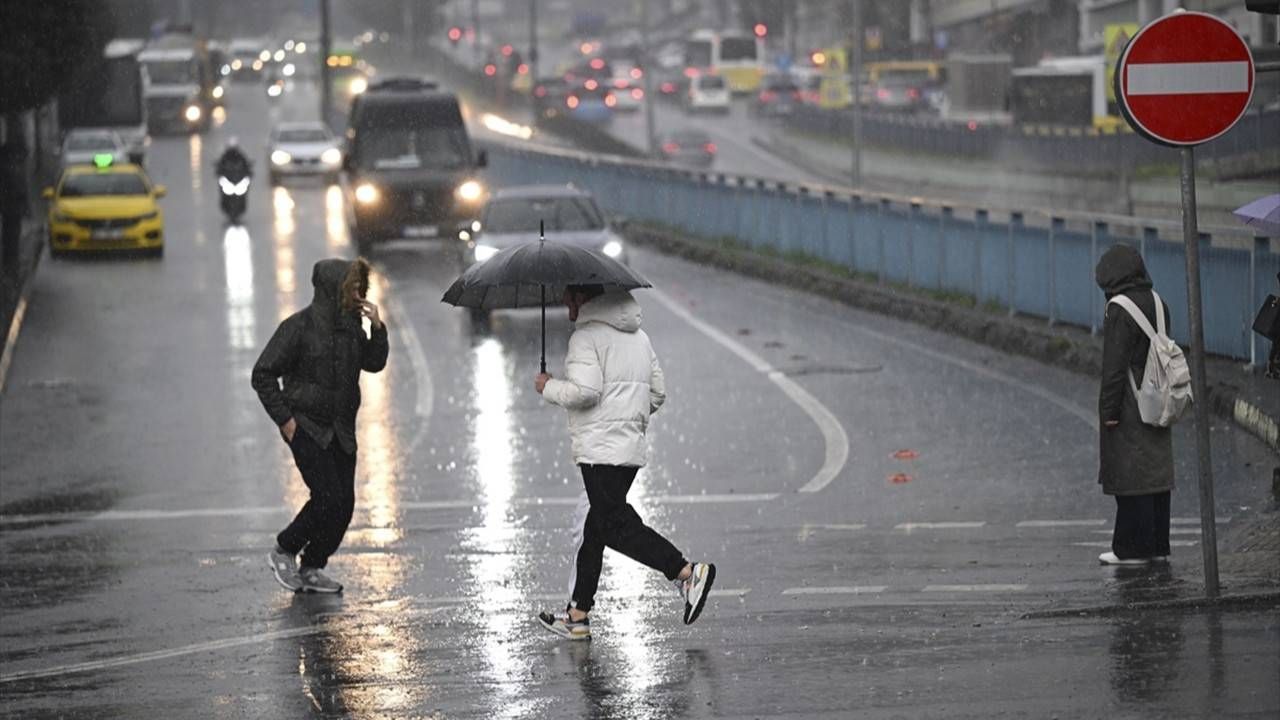 Meteoroloji’den tüm Türkiye’ye alarm: Kuvvetli yağış ve fırtına yolda! İl İl uyardı 8