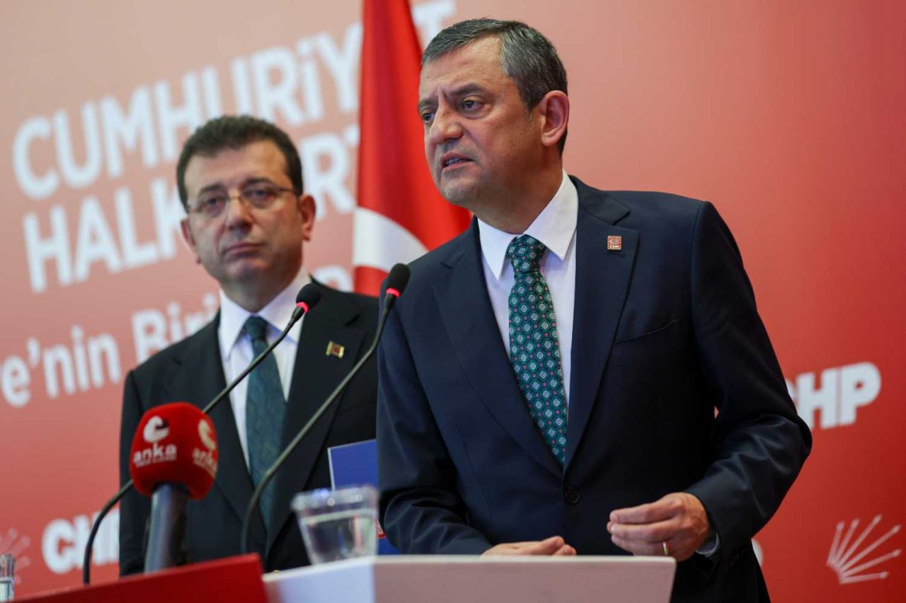 Özgür Özel'in A takımı daha ilk gününde krize gömüldü! Tartışmalı vekil MYK’ya alındı, tepkiler çığ gibi... 8