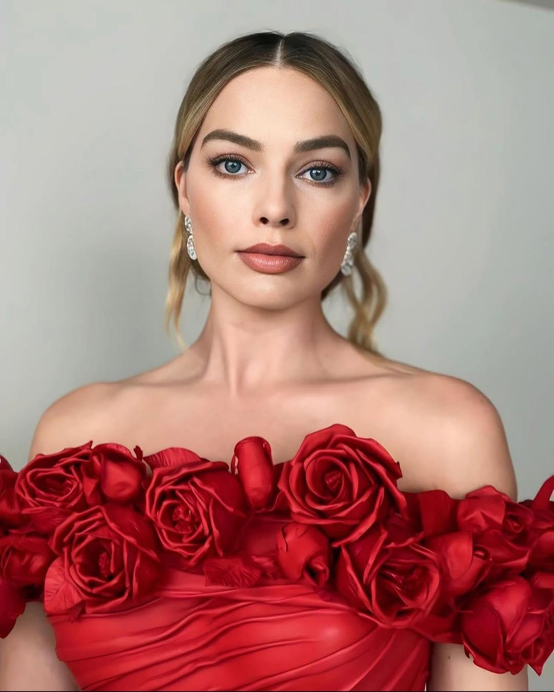 Dünyanın en güzel 10 aktrisi listesi açıklandı! Hande Erçel, Türkiye’den tek isim olarak zirveye oynuyor 1