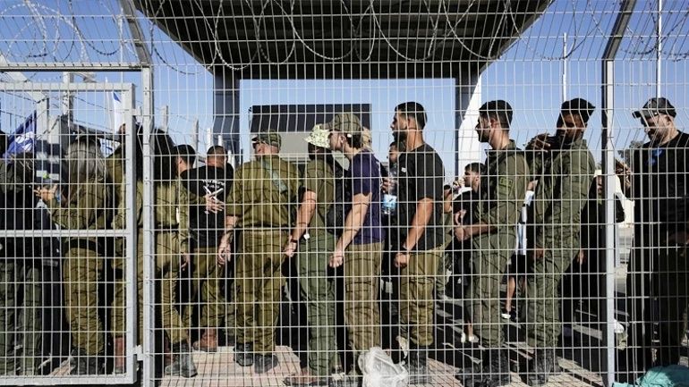 İsrail Meclisi’nde yağlı urgan skandalı! Ben-Gvir idam yasası görüşmesine provokatif rozetle katıldı 5