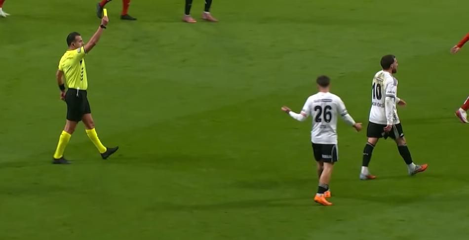 "Beşiktaş - Gaziantep FK maçında 2 penaltı verilmedi! Ofsayt beklenen gol tertemiz" Eski hakemler son noktayı koydu... 6