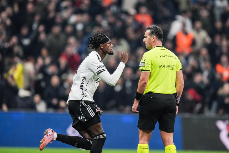 "Beşiktaş - Gaziantep FK maçında 2 penaltı verilmedi! Ofsayt beklenen gol tertemiz" Eski hakemler son noktayı koydu... 2