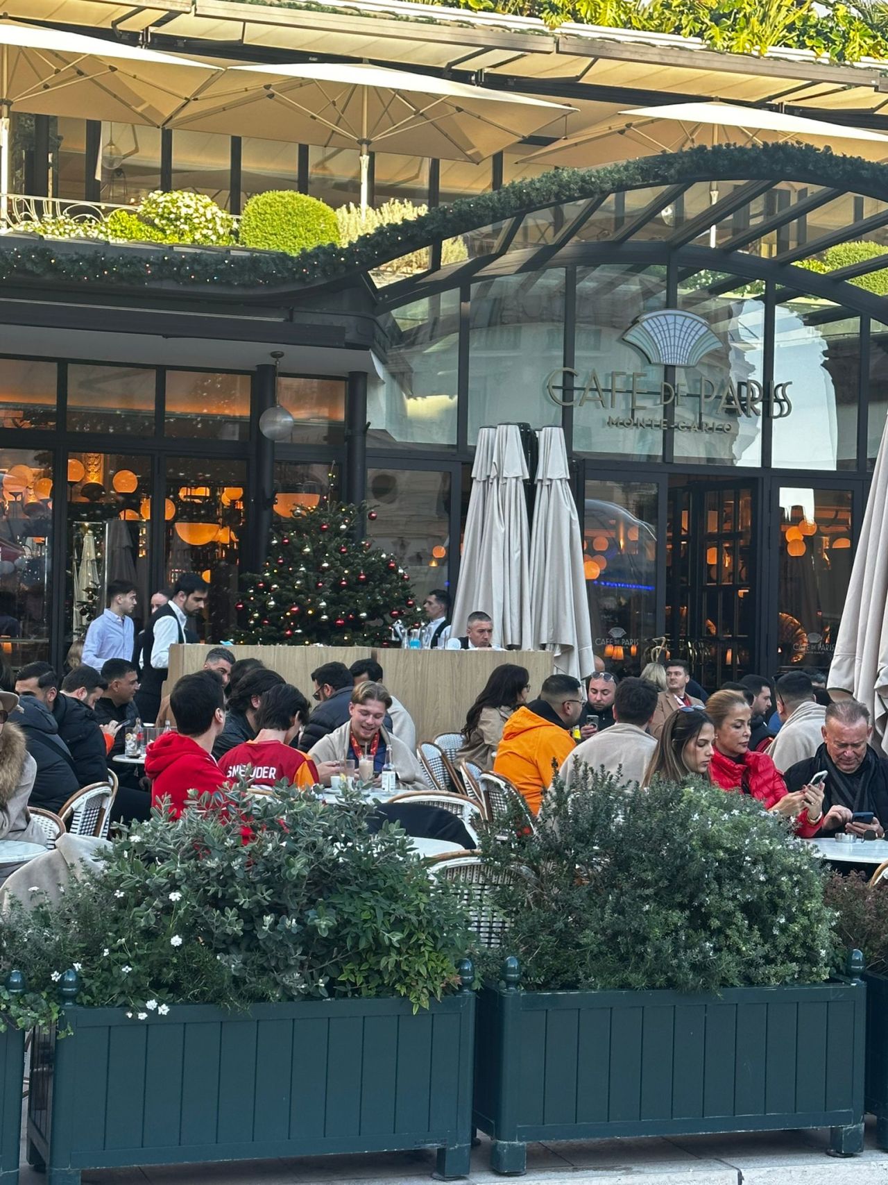 Galatasaray'ın Monaco deplasmanında karaborsa skandalı! Yüzlerce taraftar mağdur oldu 2