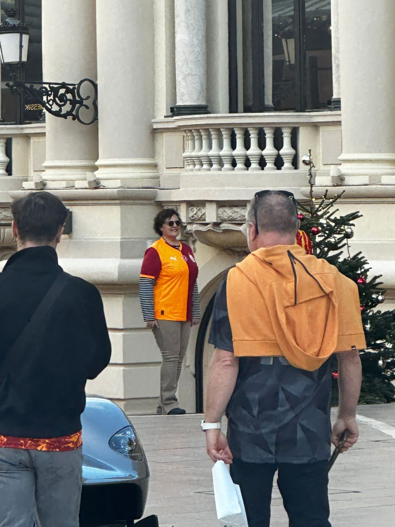 Galatasaray'ın Monaco deplasmanında karaborsa skandalı! Yüzlerce taraftar mağdur oldu 5