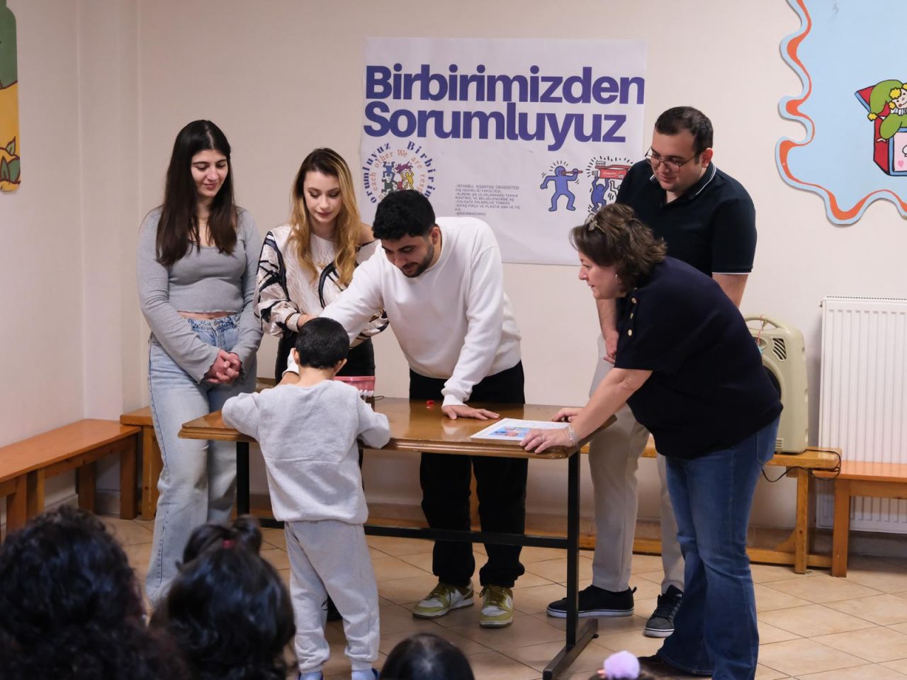 Sainte Pulchérie Fransız Lisesi'nin geçleri birbirimizden sorumluyuz dedi, çocuklara unutulmaz bir gün yaşattı 7
