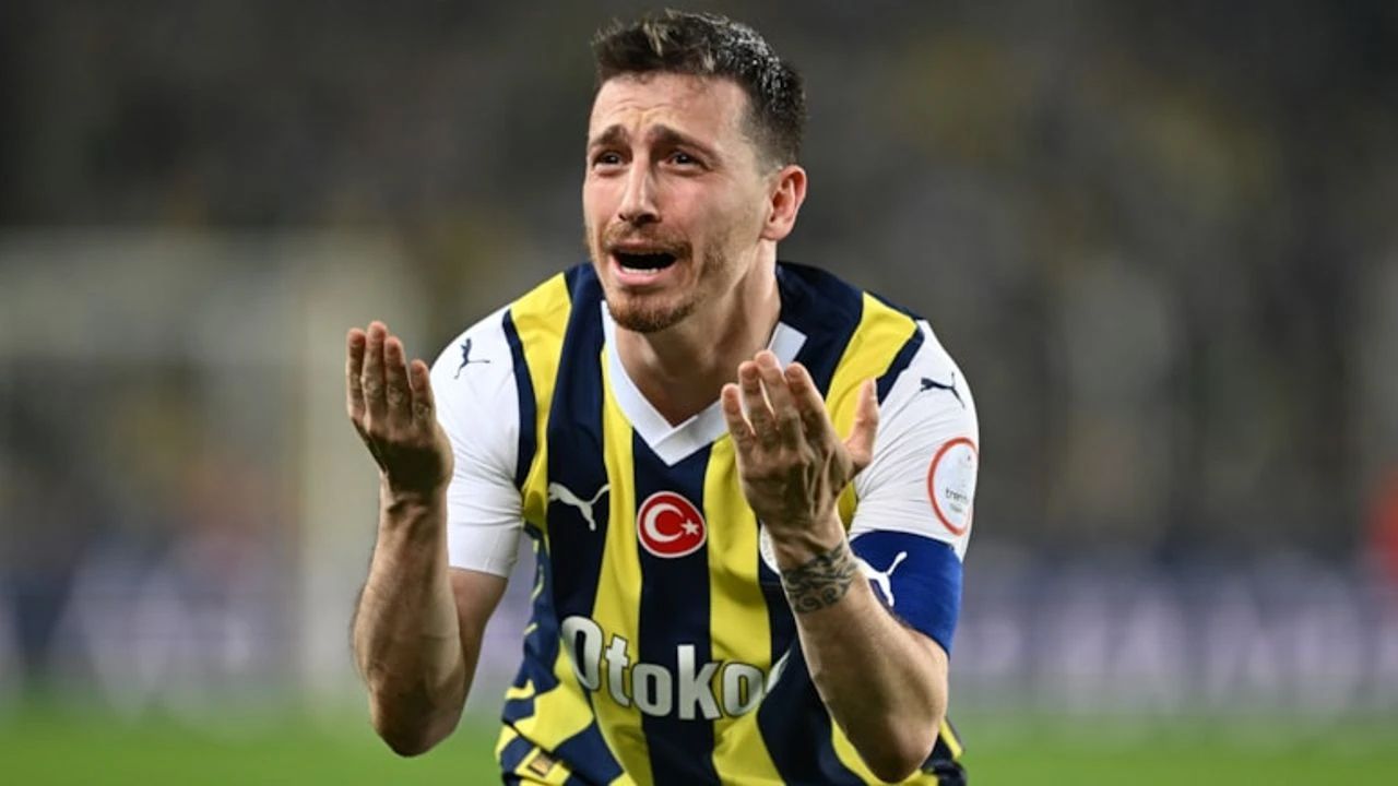 Mert Hakan'a bir darbe de Fenerbahçe'den geldi 8