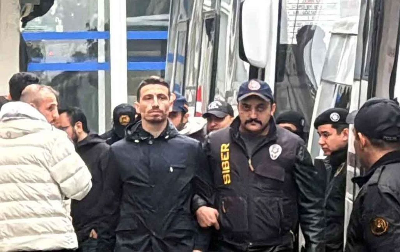 Mert Hakan: Tek eğlence Fenerbahçe 4