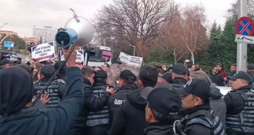 Meclis'te taciz iddiası! Stajyer skandalı Meclis’i karıştırdı: Bir personel uzaklaştırıldı! Kadın vekiller protestoyla ayaklandı 5