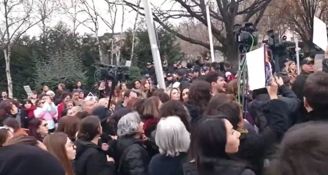 Meclis'te taciz iddiası! Stajyer skandalı Meclis’i karıştırdı: Bir personel uzaklaştırıldı! Kadın vekiller protestoyla ayaklandı 6