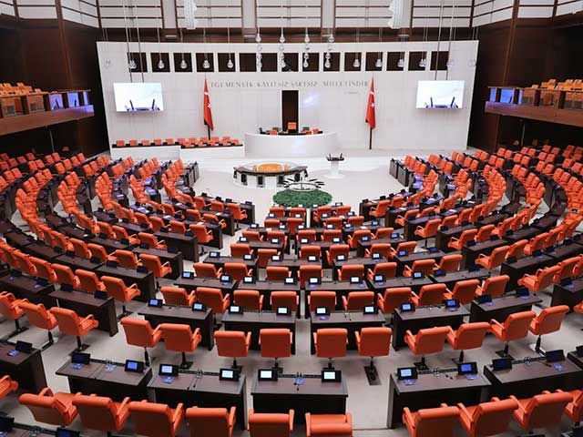 Meclis'te taciz iddiası! Stajyer skandalı Meclis’i karıştırdı: Bir personel uzaklaştırıldı! Kadın vekiller protestoyla ayaklandı 1