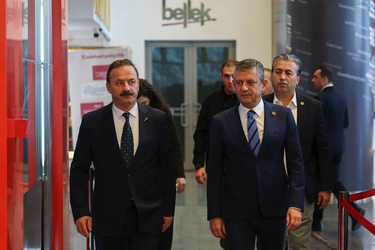 "CHP’ye rüyasında oy verdiğini gören gusül abdesti alır" demişti... Ağıralioğlu’ndan CHP’ye dikkat çeken ziyaret! 1