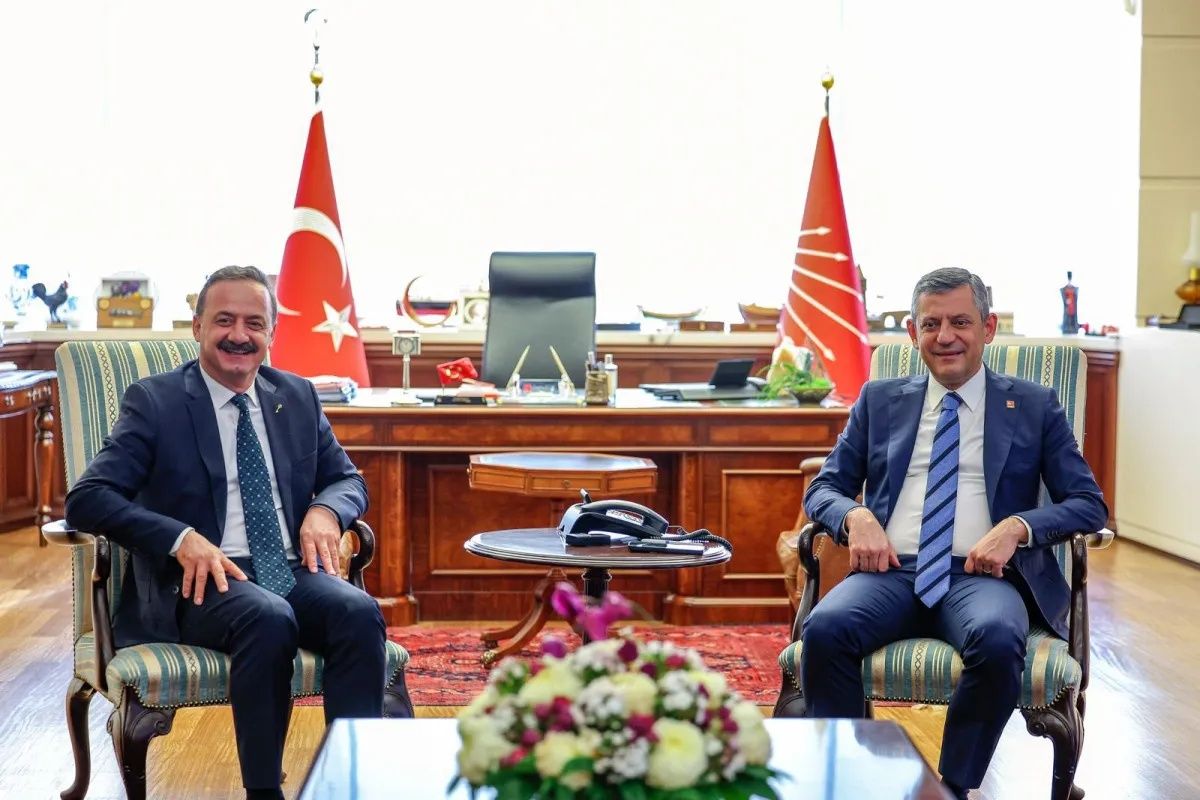 "CHP’ye rüyasında oy verdiğini gören gusül abdesti alır" demişti... Ağıralioğlu’ndan CHP’ye dikkat çeken ziyaret! 3