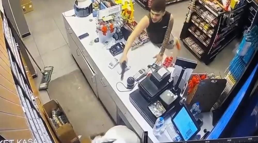 Korkunç cinayet! Rahat tavırlarla önce bekledi, sonra defalarca ateş etti 2