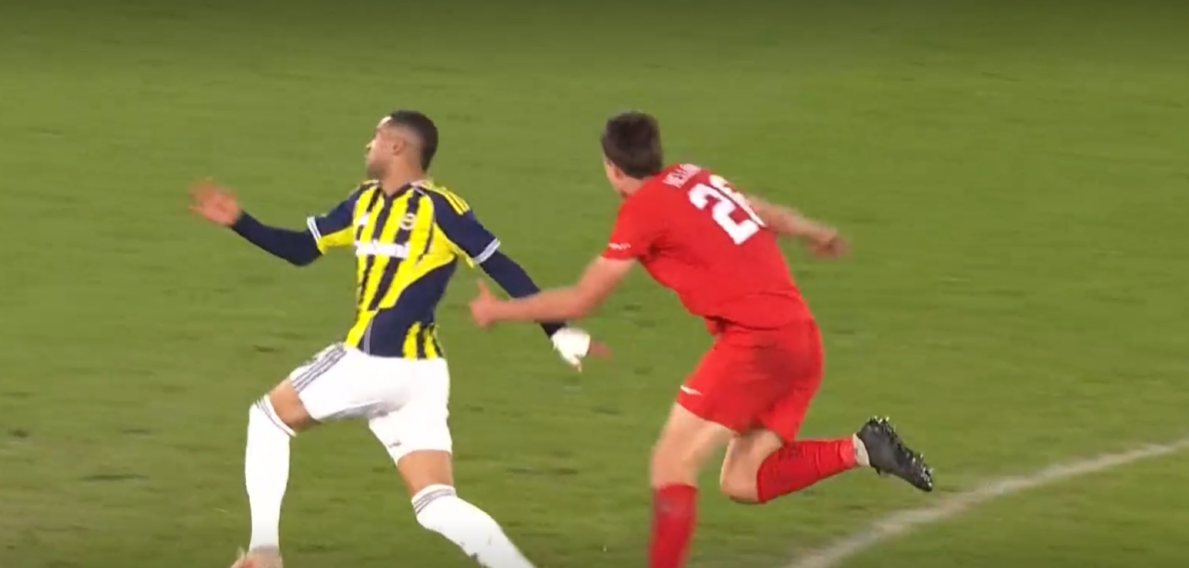 Brann'ın 10 kişi kaldığı pozisyon 3